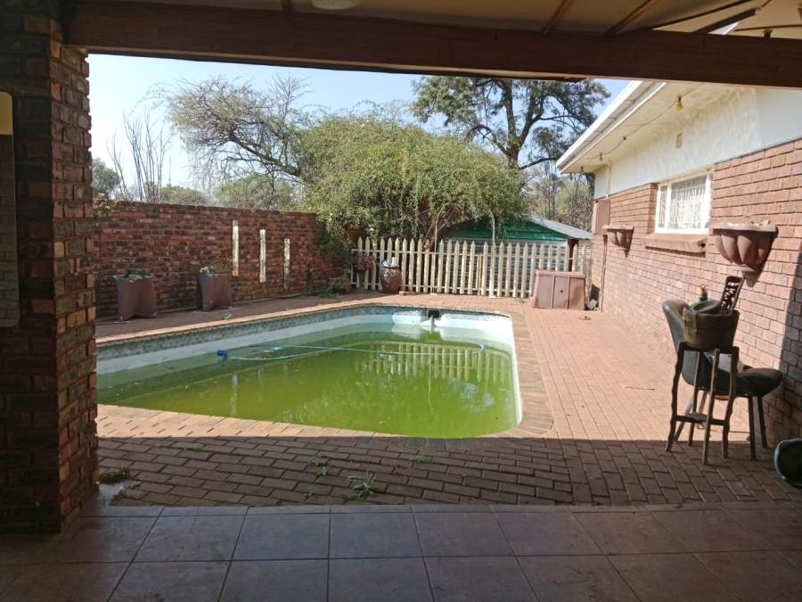 4 Bedroom Property for Sale in Kuruman Northern Cape